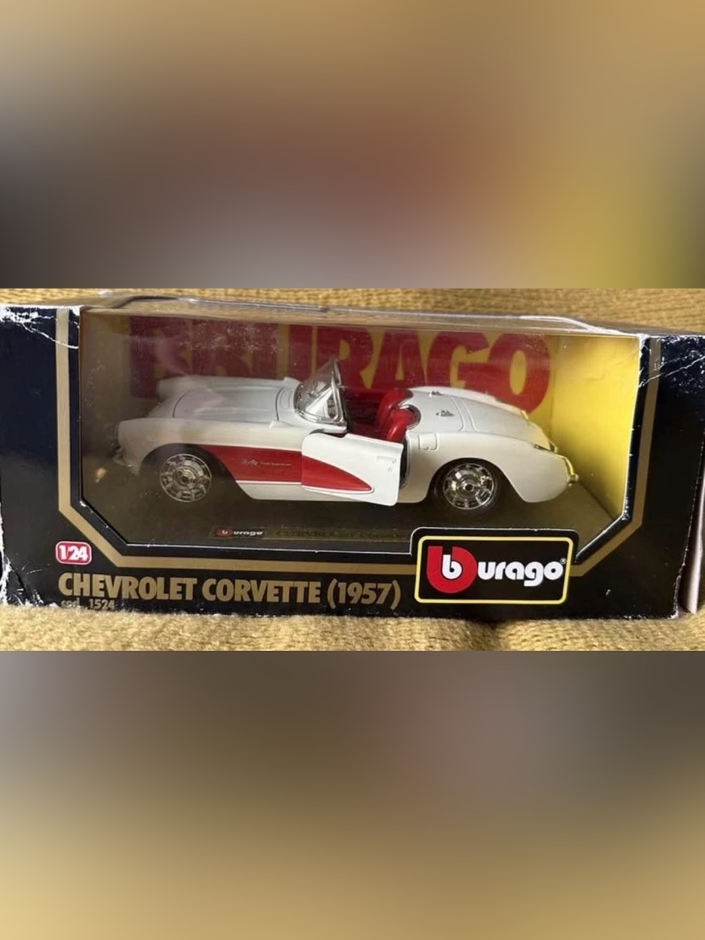 Chevrolet Corvette (1957) Die-Cast Model - White with Red Accent